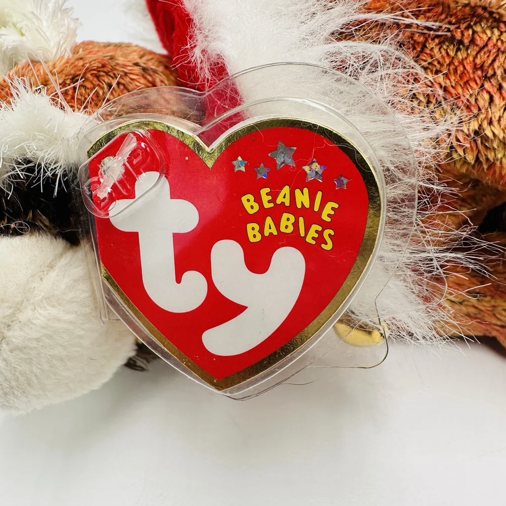 TY RUSTY the Red Panda Beanie Babies with Red Velvet Collar - Ear Tag 2002